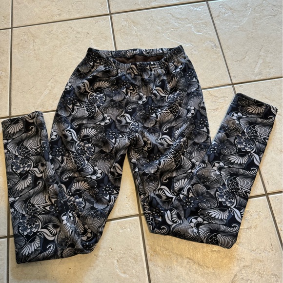 Just Cozy fuzzy fleece lining leggings - Picture 1 of 3